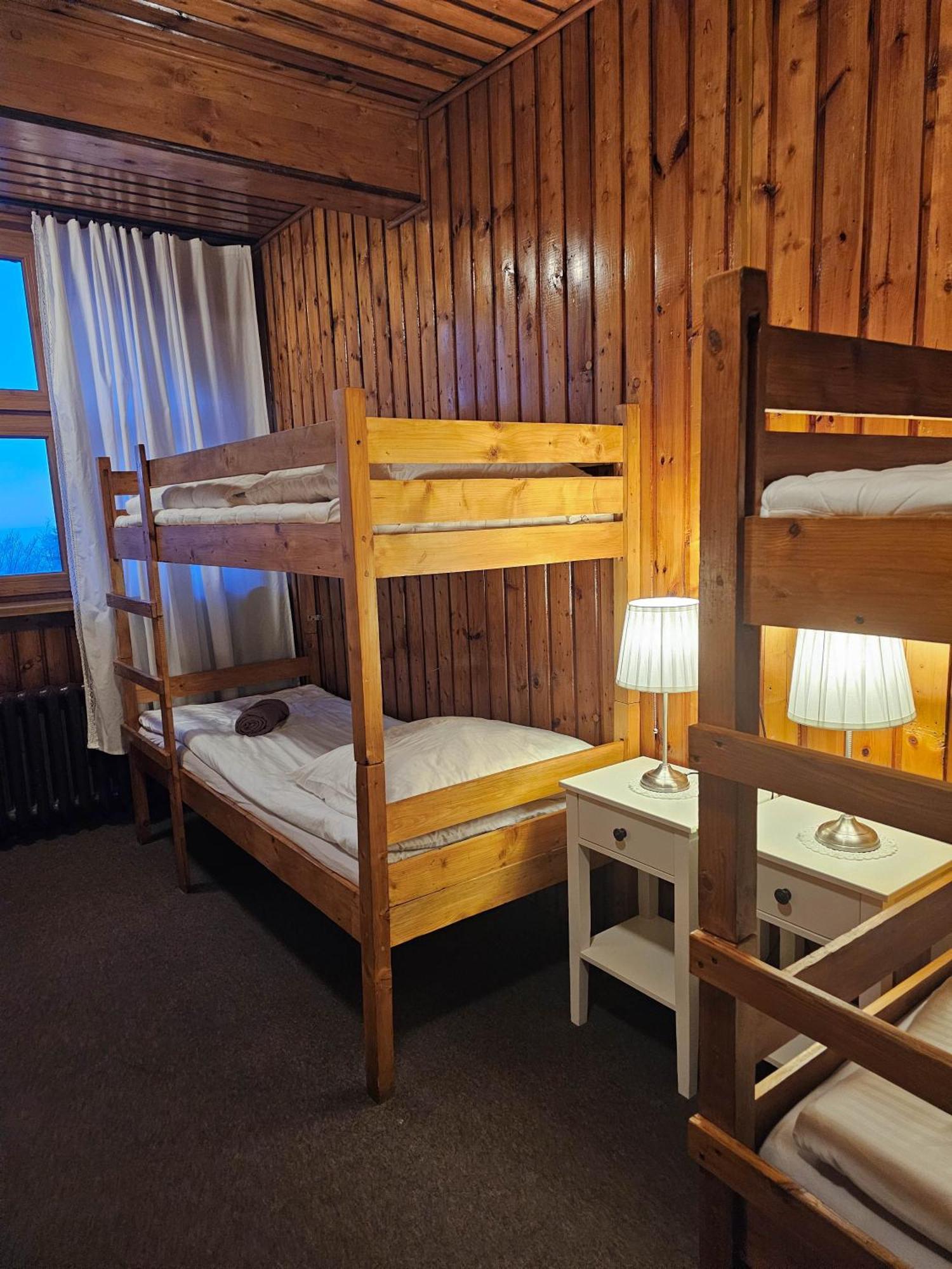 Schronisko Gosciniec Rownica Hotel Устрон Екстериор снимка