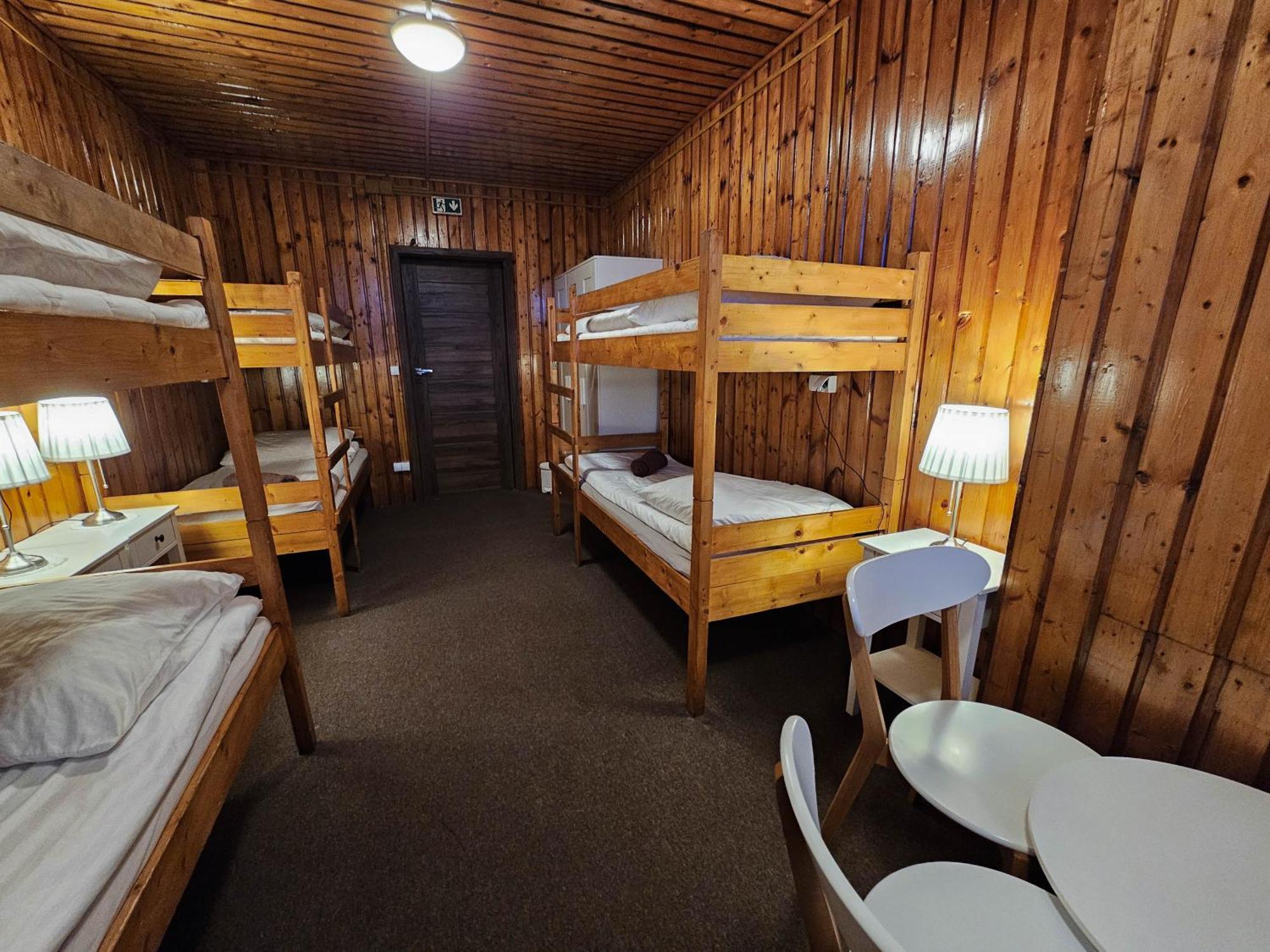 Schronisko Gosciniec Rownica Hotel Устрон Екстериор снимка