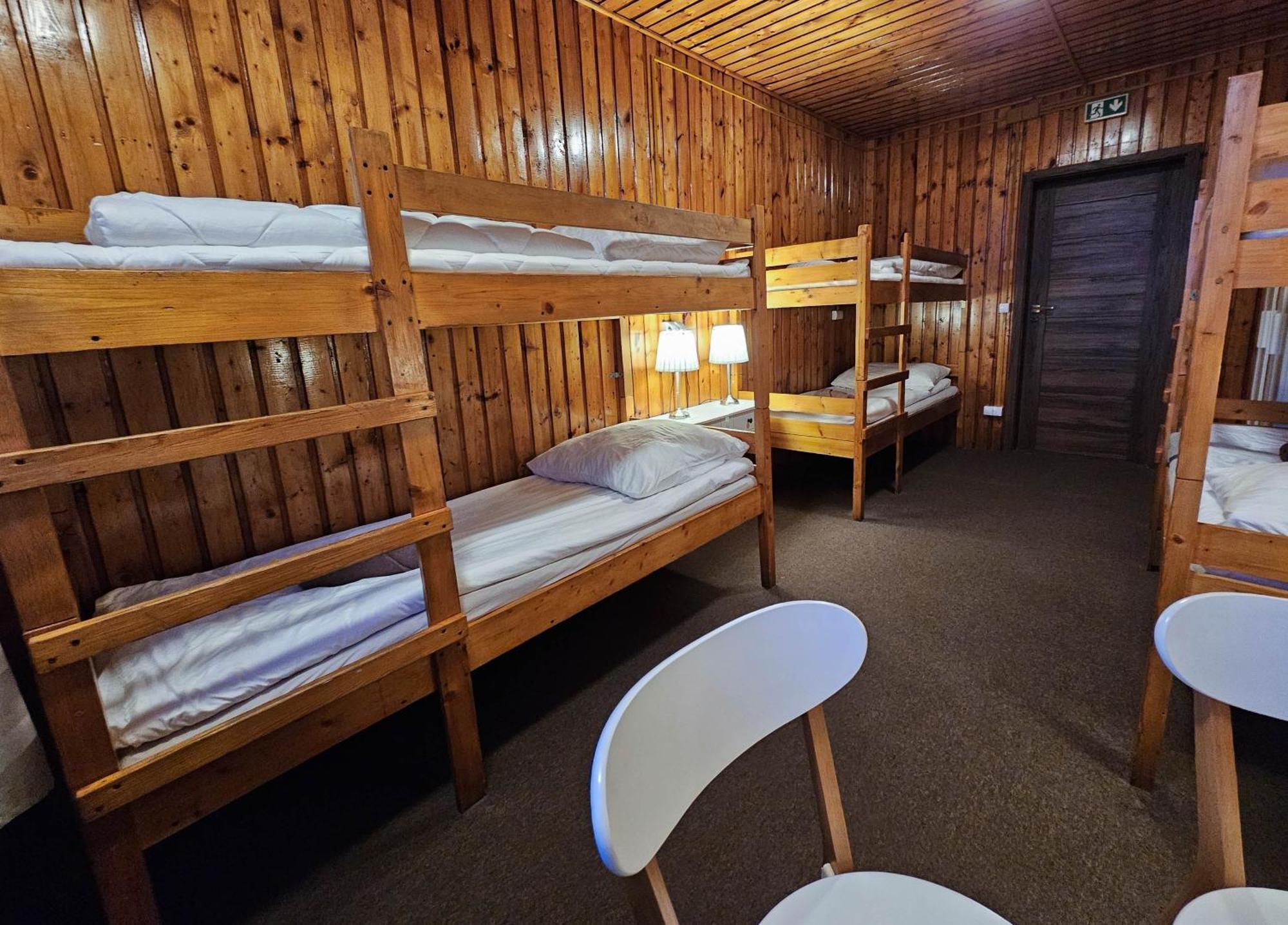 Schronisko Gosciniec Rownica Hotel Устрон Екстериор снимка