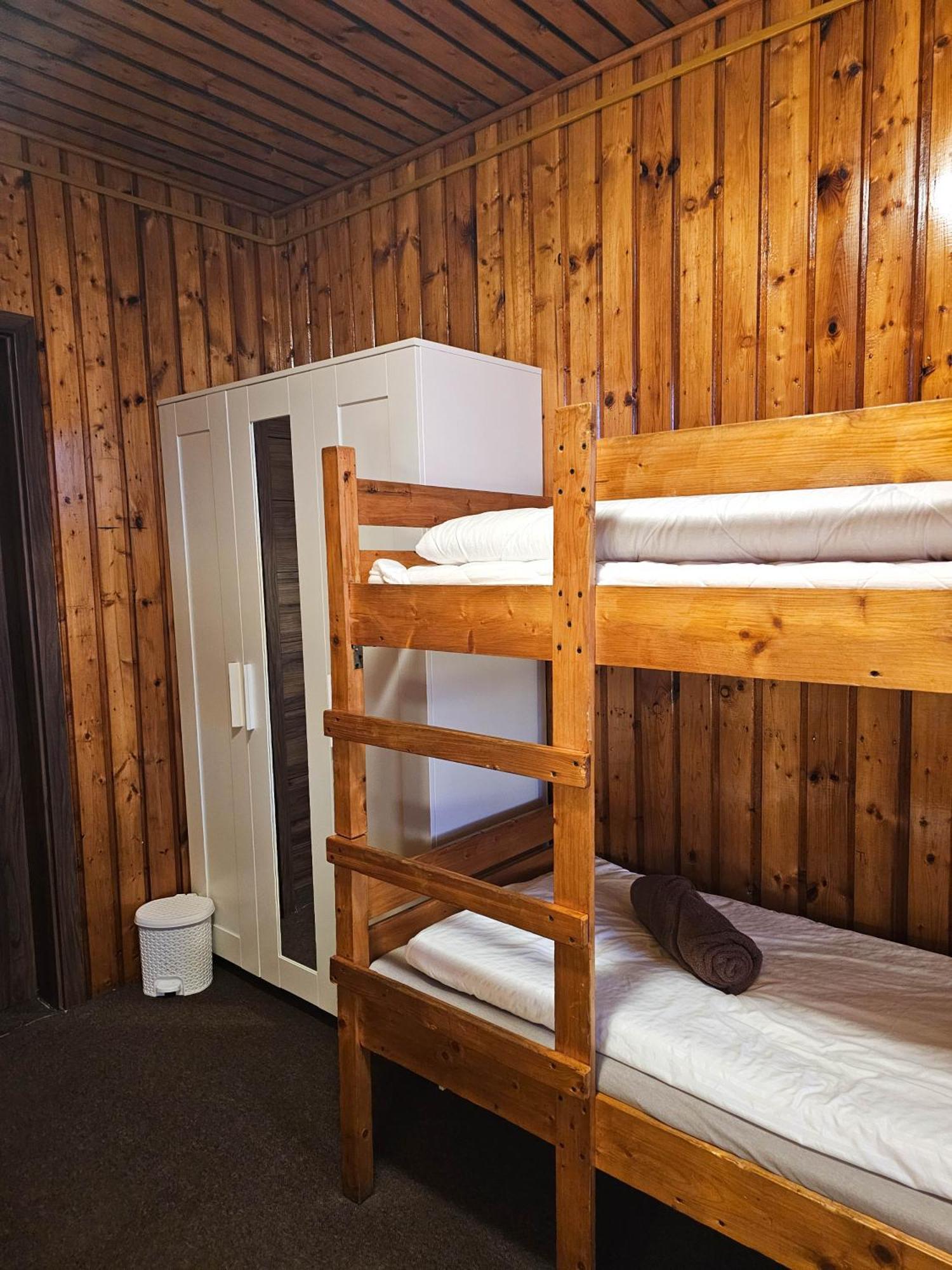 Schronisko Gosciniec Rownica Hotel Устрон Екстериор снимка